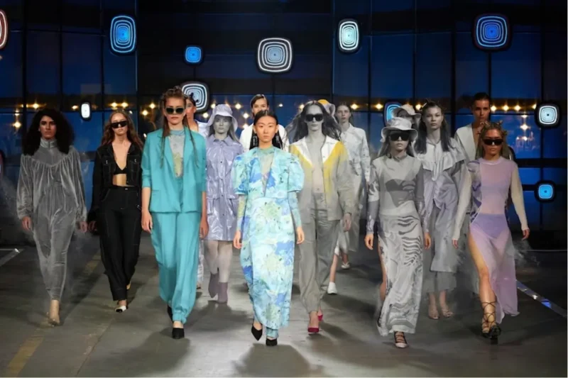 5 Stages of the Fashion Trend Cycle